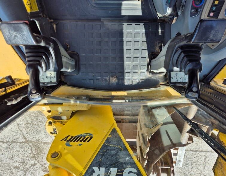 KOMATSU  WB97 R-2 ***MIXED FULL EQUIPMENT***