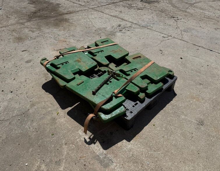 - CONTRAP?S TRACTOR JOHN DEERE