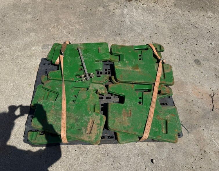 - CONTRAP?S TRACTOR JOHN DEERE