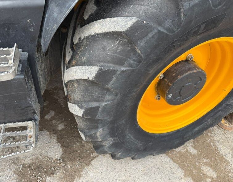 - JCB 3CX MIXED BACKHOE LOADER