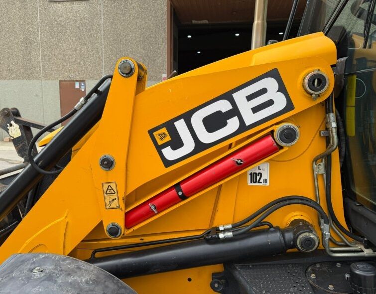 - JCB 3CX MIXED BACKHOE LOADER
