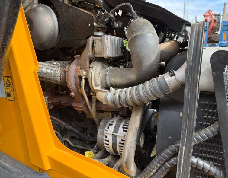 - JCB 3CX MIXED BACKHOE LOADER