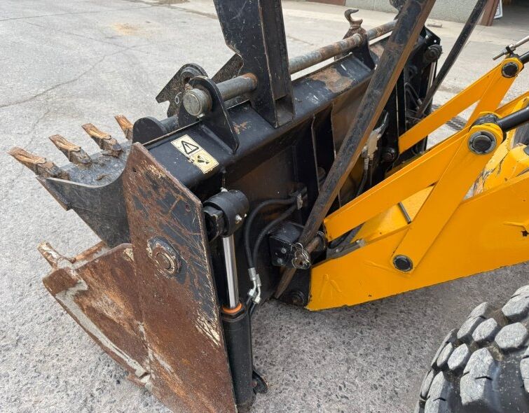 - JCB 3CX MIXED BACKHOE LOADER