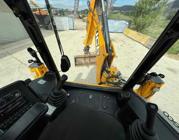 - JCB 3CX MIXED BACKHOE LOADER