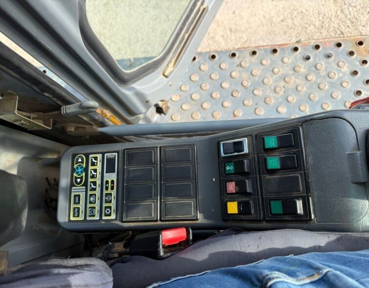 VOLVO  EC360 BLC