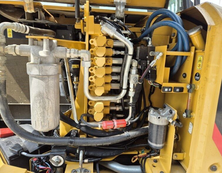 - MINI-PELLE CAT 308 E2CR