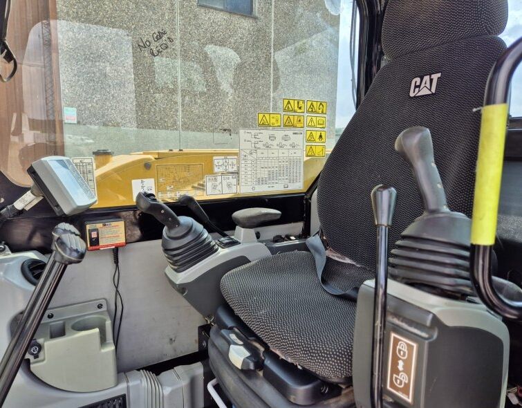 - MINI-PELLE CAT 308 E2CR