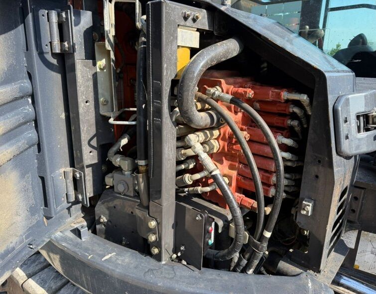 HITACHI  ZX85 US B-5A