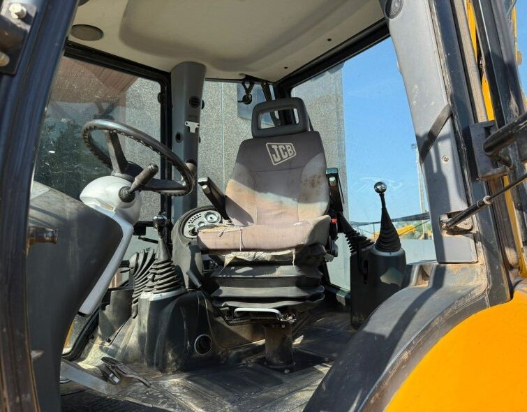 JCB 3CX ***ENGANCHE RÁPIDO DELANTERO***