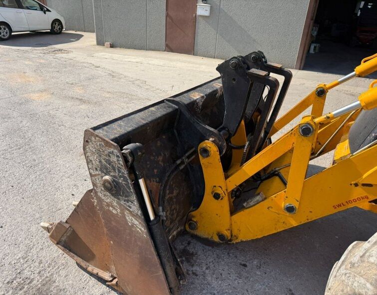 JCB 3CX ***ENGANCHE RÁPIDO DELANTERO***