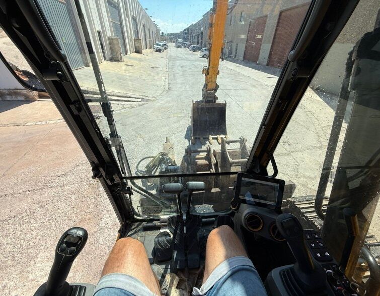 JCB  131X LCD
