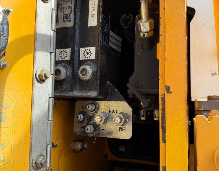LIEBHERR PR 746 L