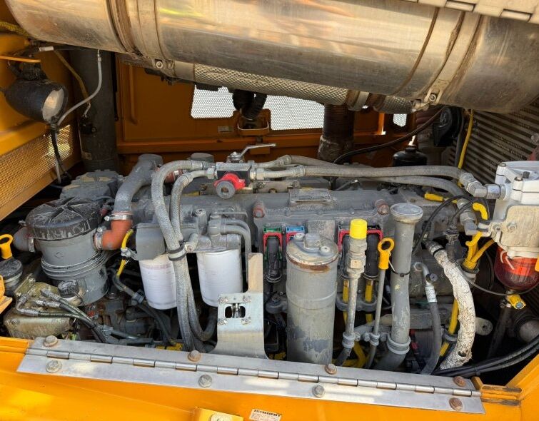 LIEBHERR PR 746 L