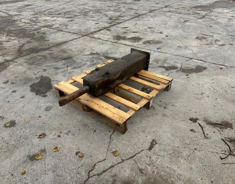 - NPK HYDRAULIC HAMMER