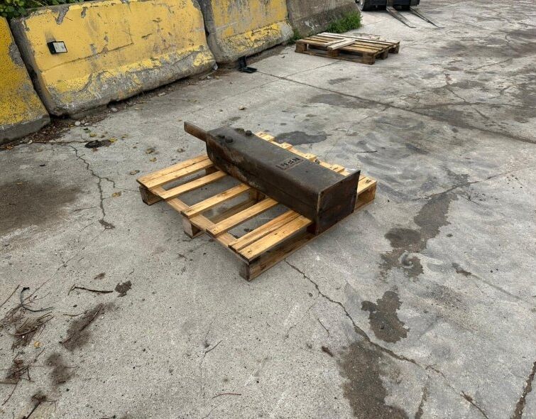 - NPK HYDRAULIC HAMMER