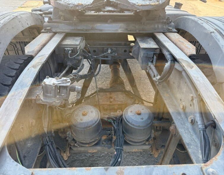MERCEDES BENZ ACTROS 2041 4X4