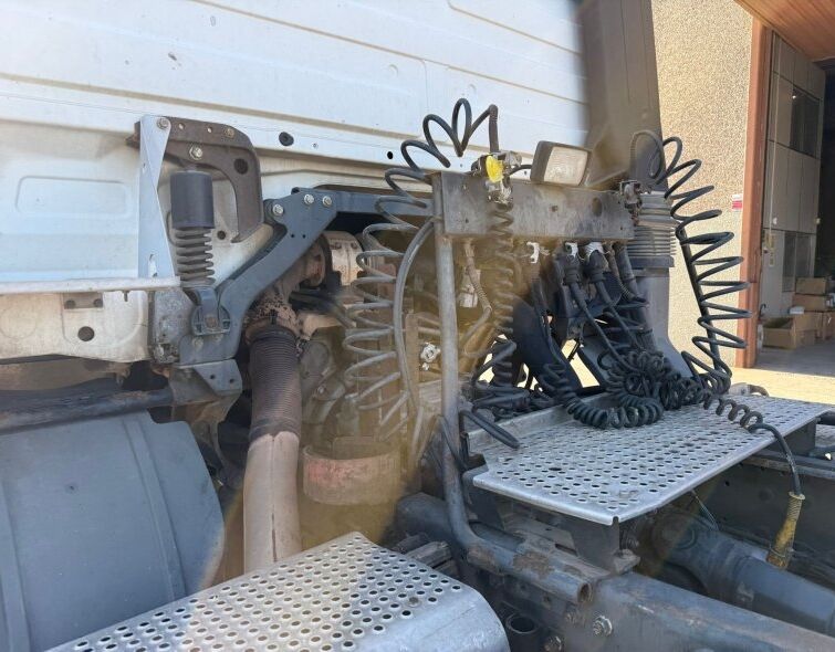 MERCEDES BENZ ACTROS 2041 4X4