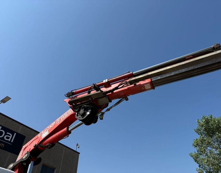 MERCEDES ACTROS 2640 DUMP CRANE