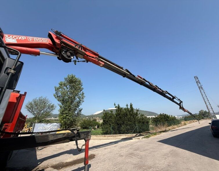 MERCEDES ACTROS 2640 DUMP CRANE