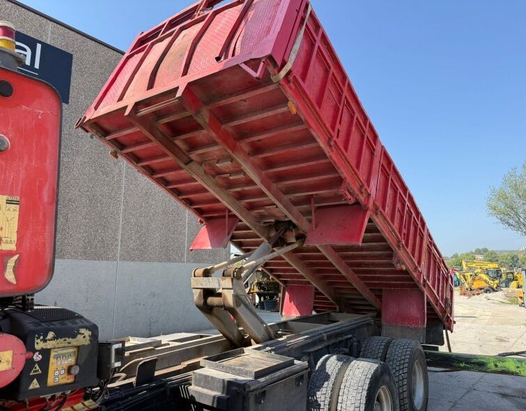 MERCEDES ACTROS 2640 DUMP CRANE