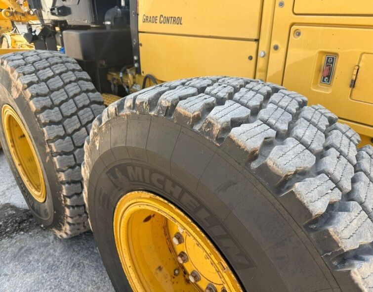 CATERPILLAR  140M3 AWD***REGISTERED***