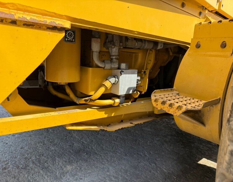 CATERPILLAR  140M3 AWD***REGISTERED***