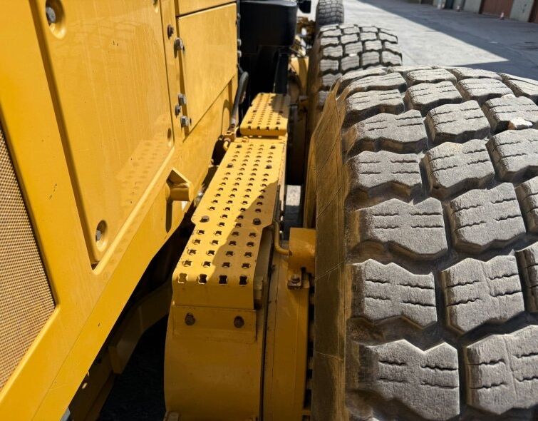 CATERPILLAR  140M3 AWD***REGISTERED***
