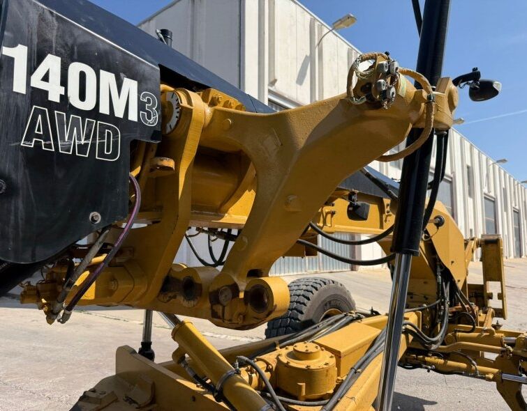 CATERPILLAR  140M3 AWD***REGISTERED***