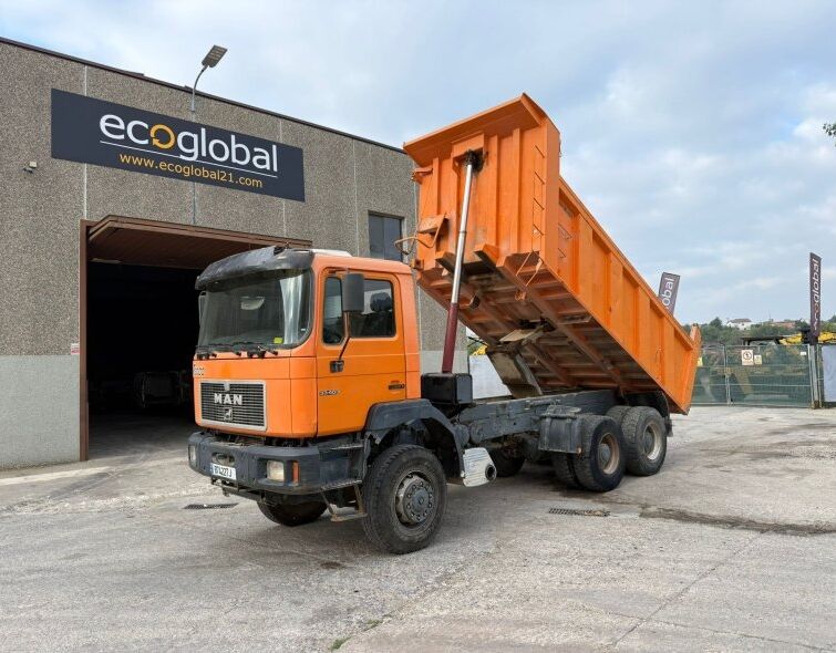 MAN 6x6 F2000 33.403***LOUCHE***