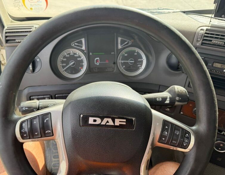 DAF CAMION À BENNE BASCULANTE CF430 8X4 ***TROIS CÔTÉS***