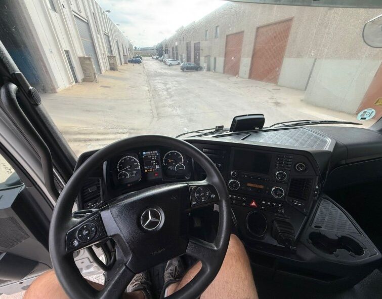 MERCEDES BENZ AROCS 1851***4x4