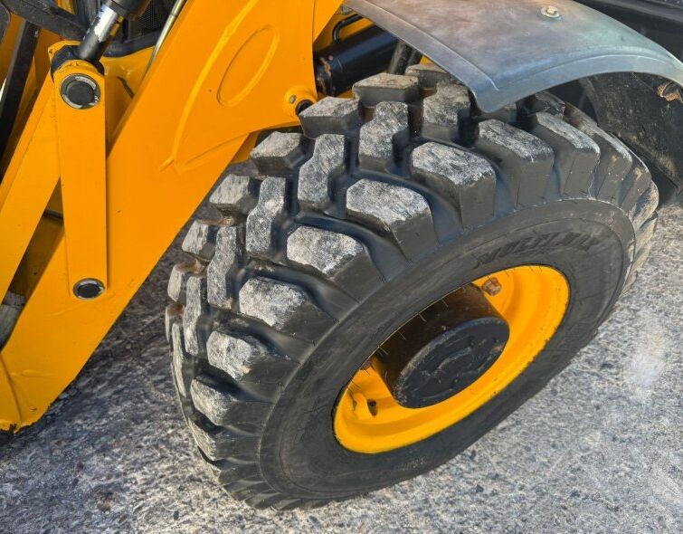 JCB 3CX***FRONTKRAFTHEBER***