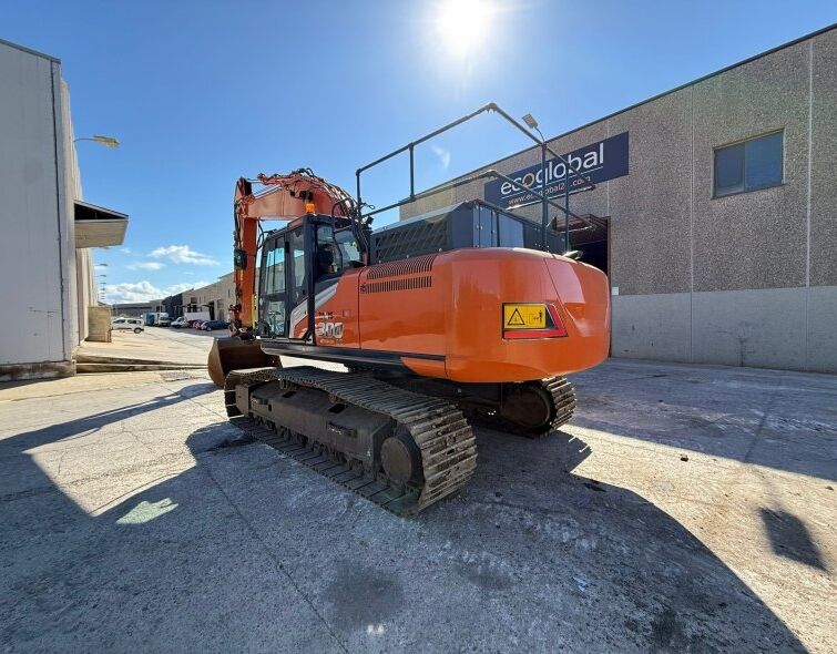 HITACHI ZX300 LC-7