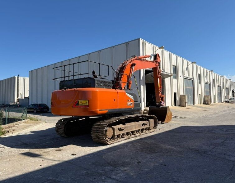HITACHI ZX300 LC-7
