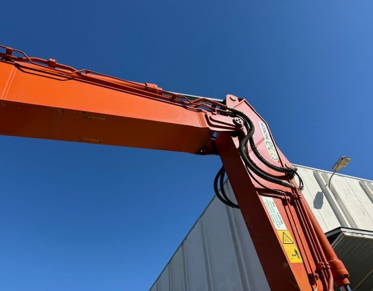 HITACHI ZX300 LC-7