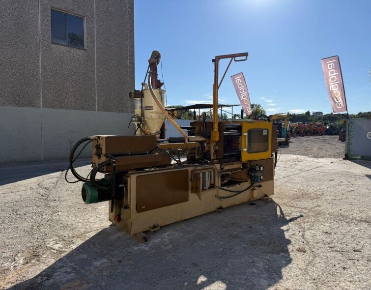 SOMAR PLASTIC INJECTION MACHINE 125TN