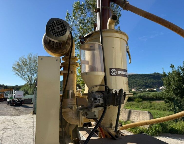 SOMAR PLASTIC INJECTION MACHINE 125TN