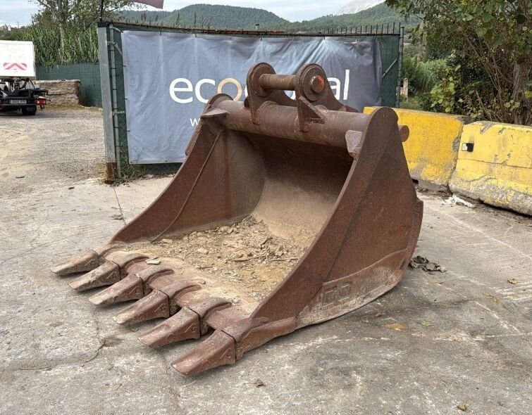 - EXCAVATOR BUCKET 35-50T