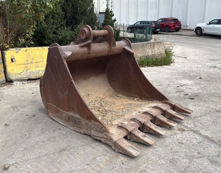 - EXCAVATOR BUCKET 35-50T