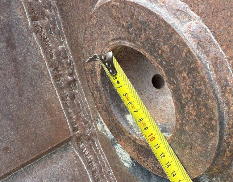 - EXCAVATOR BUCKET 35-50T