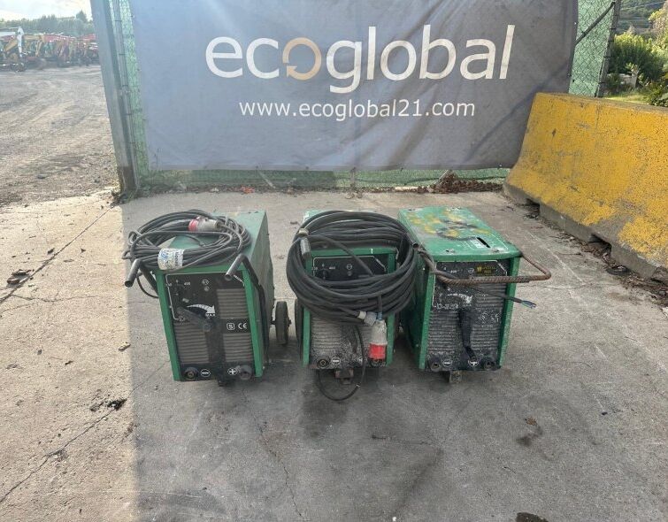 - WELDING MACHINE