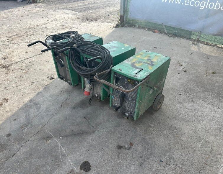 - WELDING MACHINE