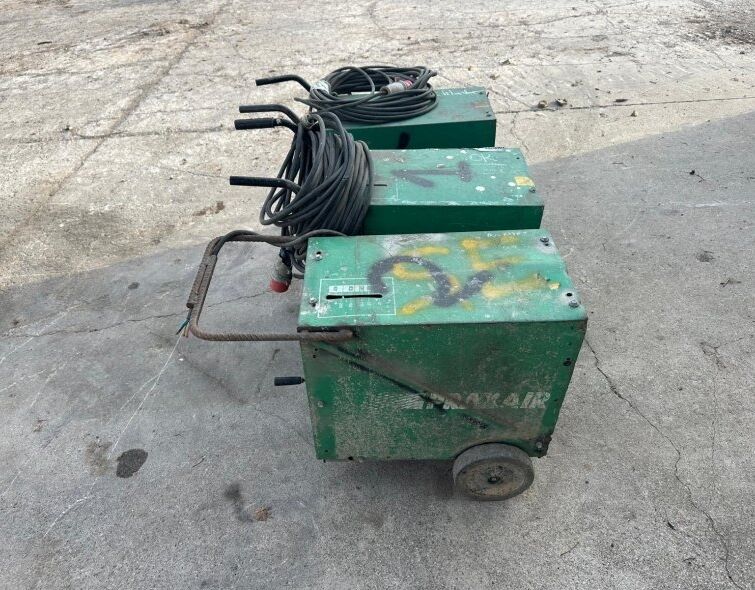 - WELDING MACHINE