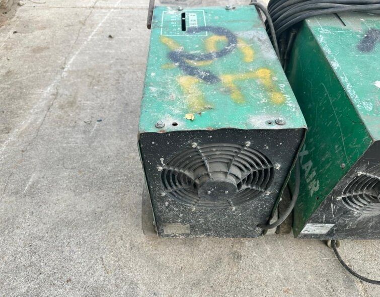 - WELDING MACHINE