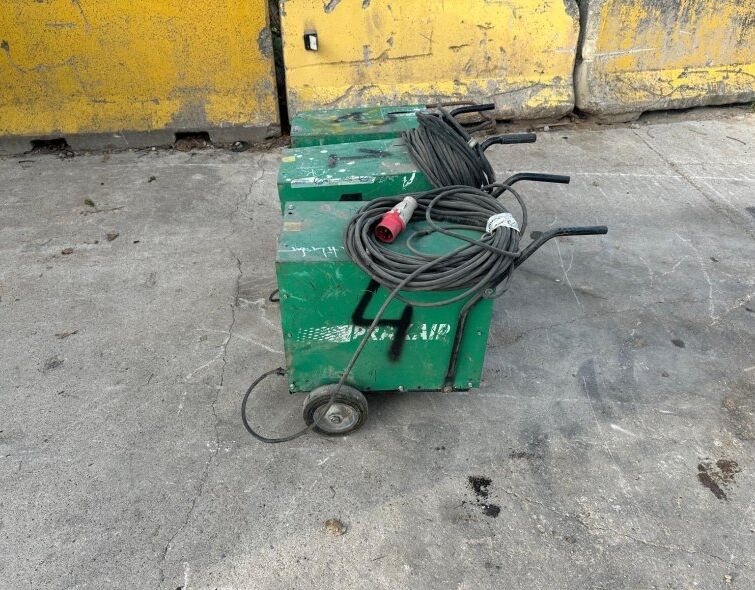 - WELDING MACHINE
