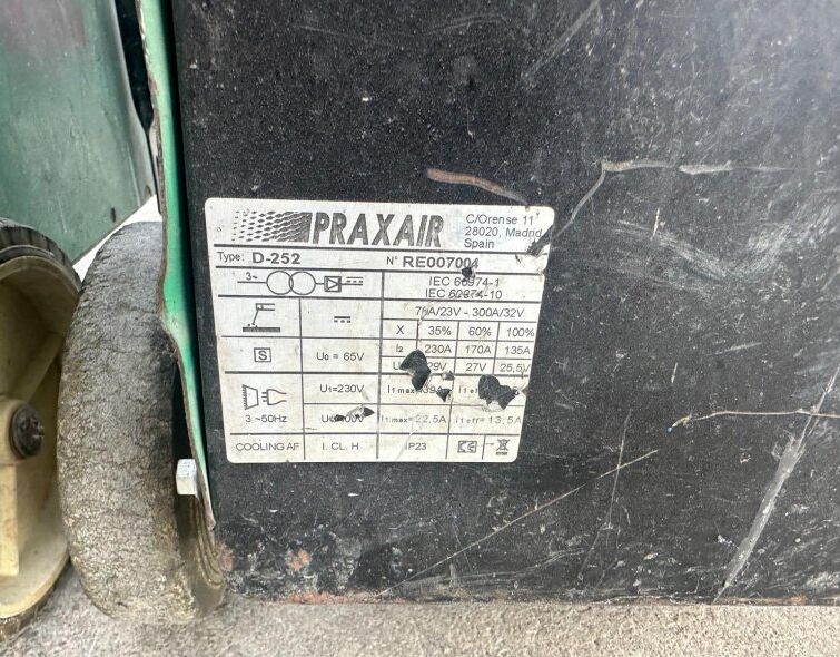- WELDING MACHINE