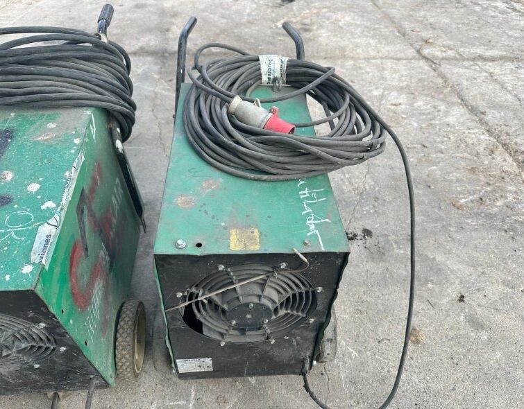 - WELDING MACHINE