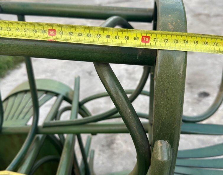 - LOT OF BAR STOOLS