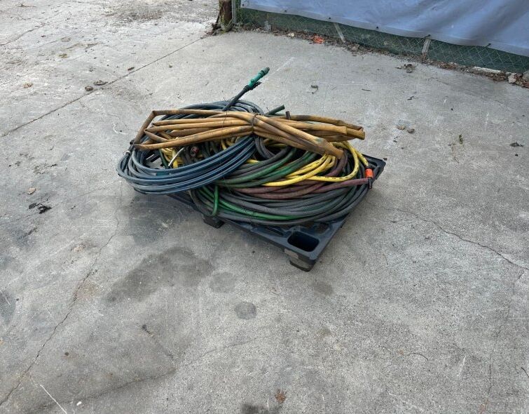 - LOT OF GARDEN HOSES