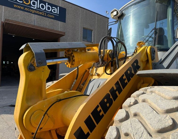 LIEBHERR L550 2PLUS2 ***MATRICULADA***